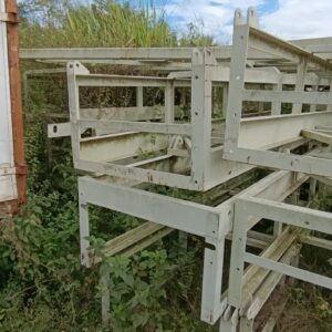 18 Plataforma en hierro de 12 metros Precio base $600 Sin uso